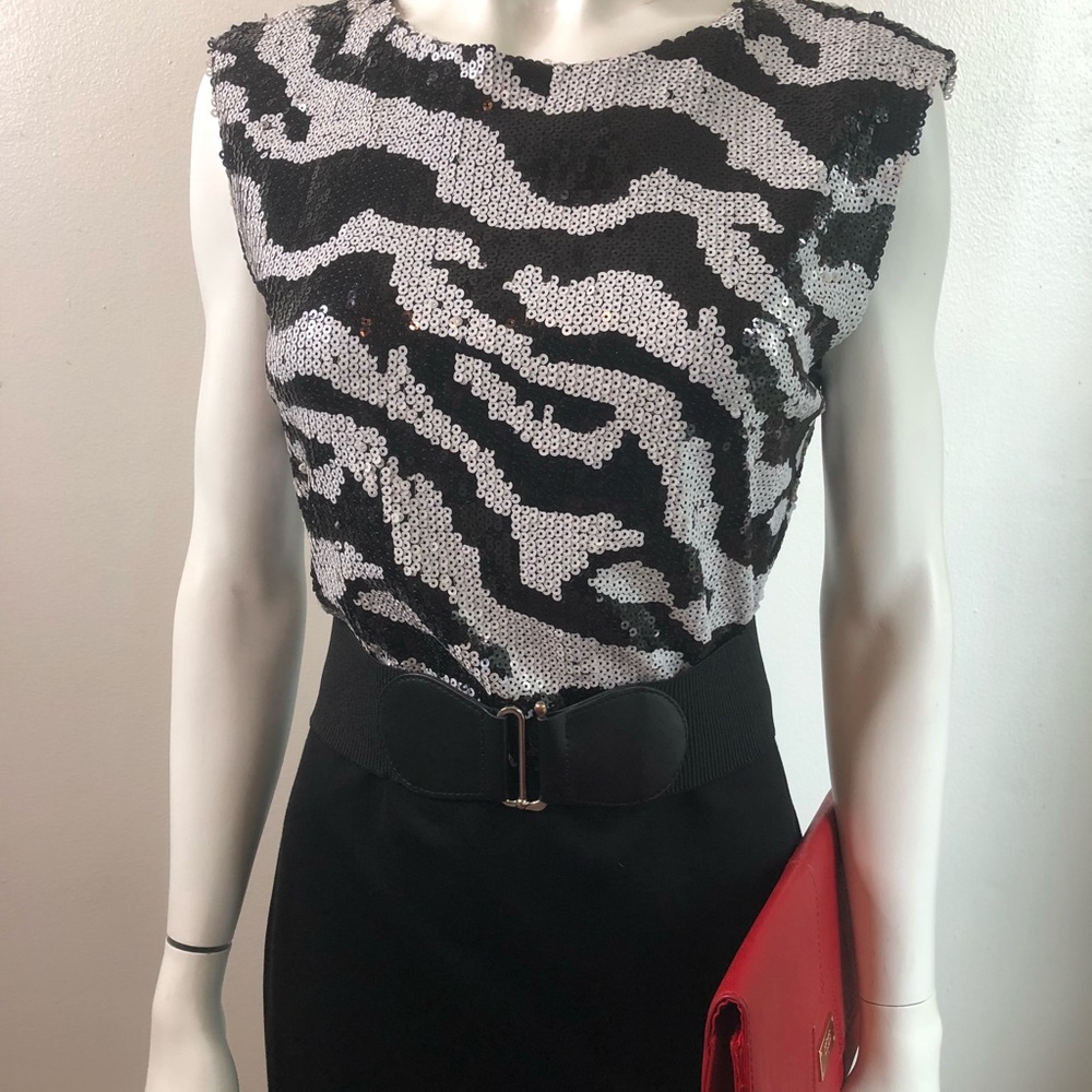 Black and white sequin dress. Perfect for parties!